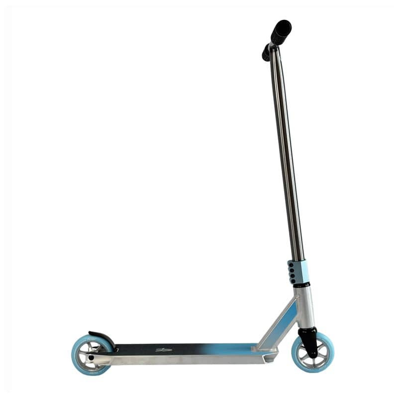 Trikitõukeratas FLYBY Air V2 Complete Pro Scooter Chrome/Blue
