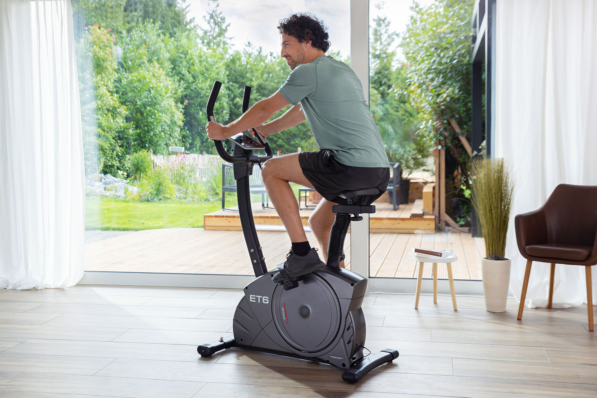 Veloergomeeter CHRISTOPEIT ET 6, must