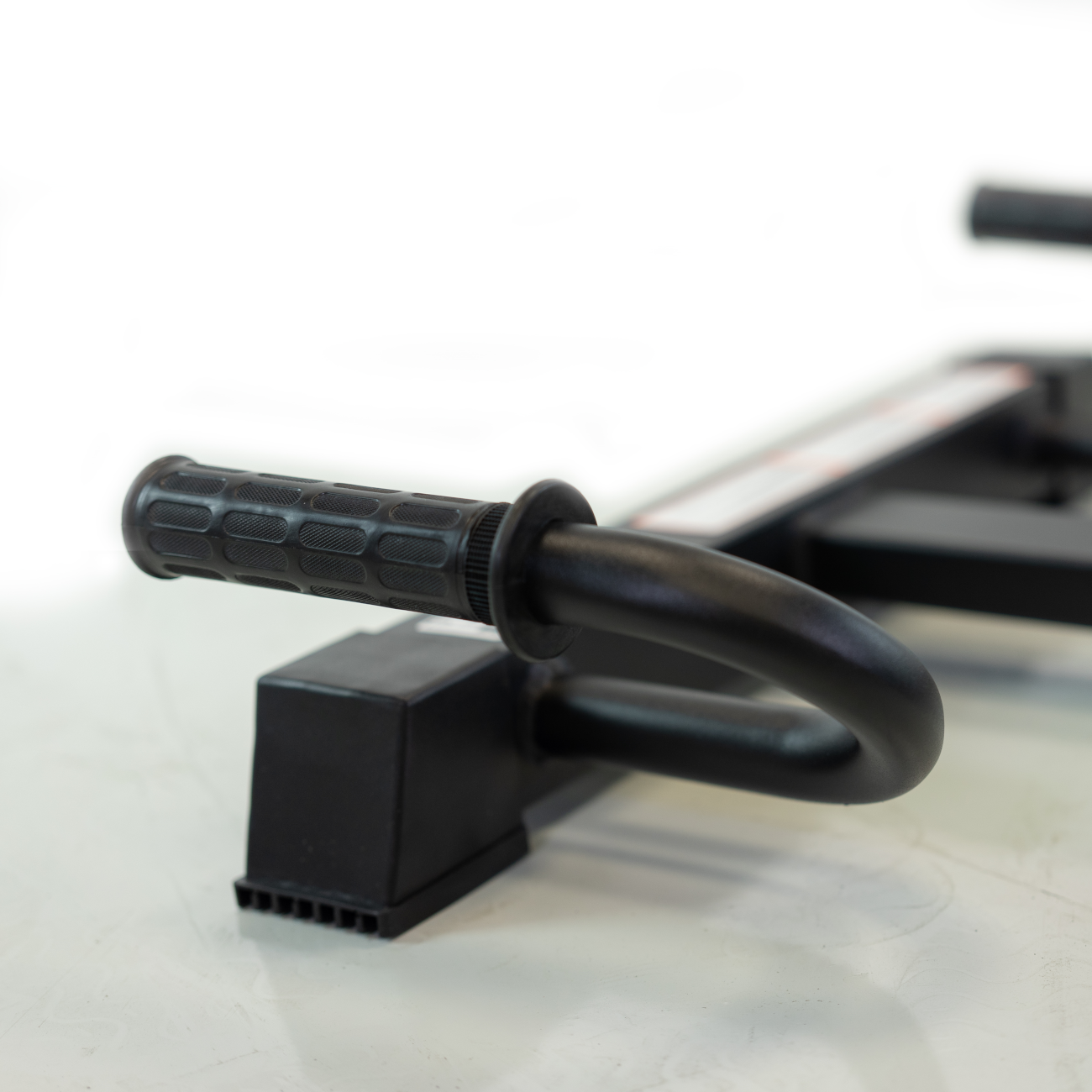 Kükipink BH FITNESS Squat Machine